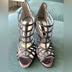 Beautiful heels size 7